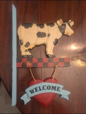 Vintage Wooden Cow Welcome Sign hanging plaque